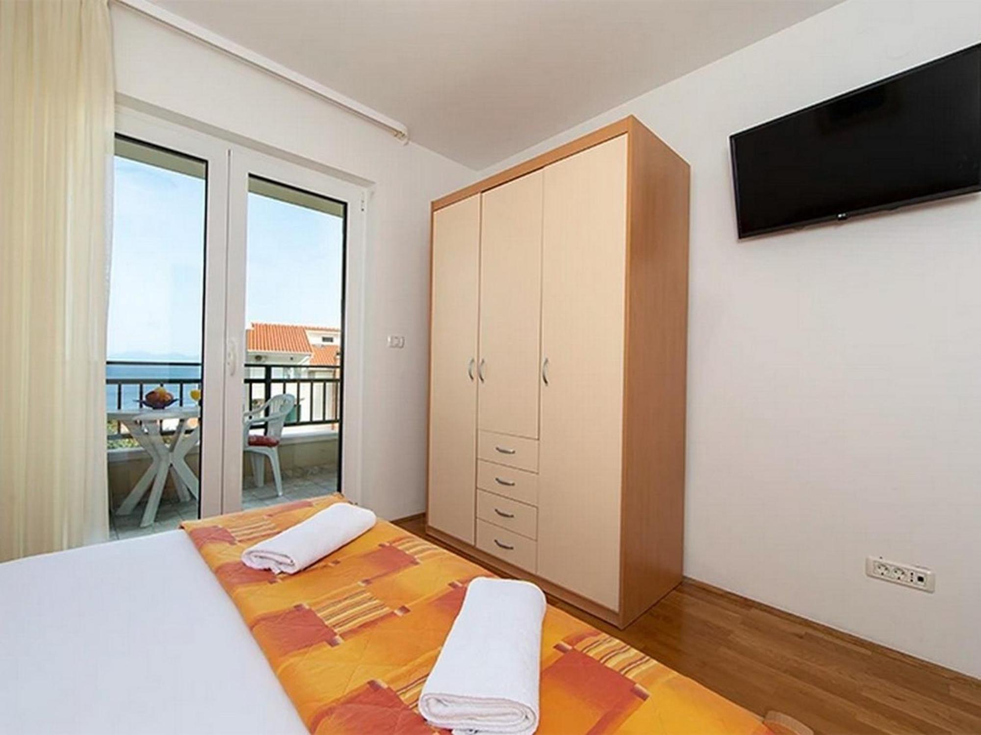 Apartments By The Sea Igrane, Makarska - 17292 Room photo